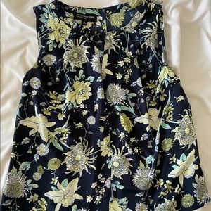 Jones New York navy floral tank top size 6
